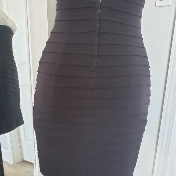 Bodycon two-tone dress - Picture 5 of 10